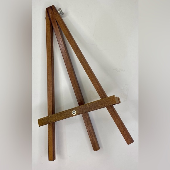 Collection of new colored pencils and  accessories - Picture 5 of 16